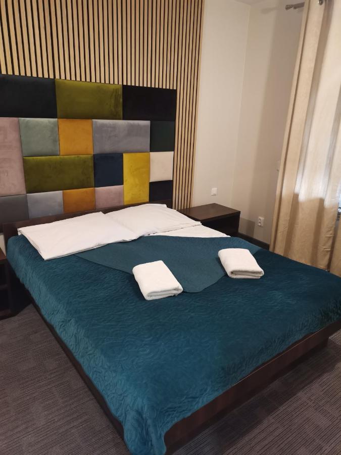Uslugi Hotelowe A1 *