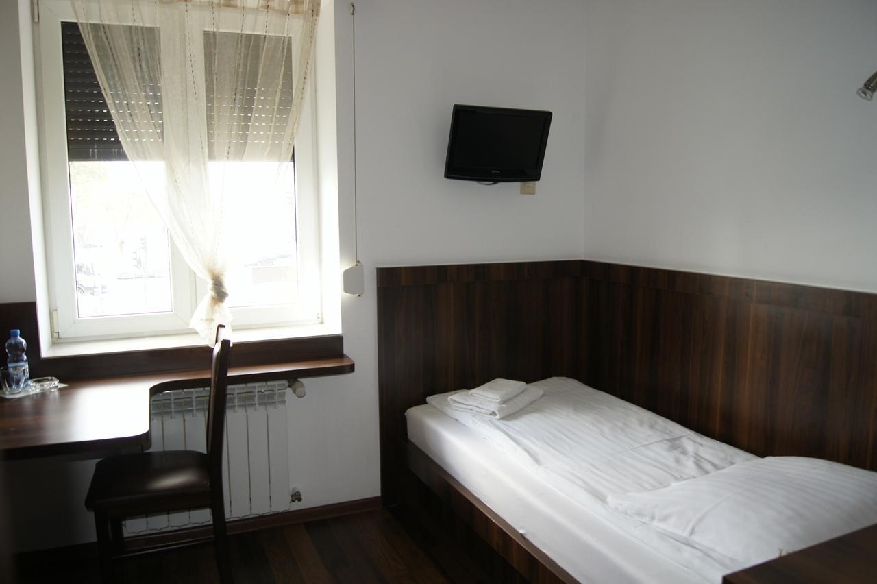 Homestay Uslugi Hotelowe A1 *